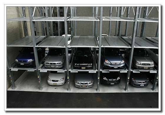 China. 3200kg de trabajo pesado 3 pisos apilador aparcamiento ascensor sistema de almacenamiento de automóviles apilador vertical proveedor